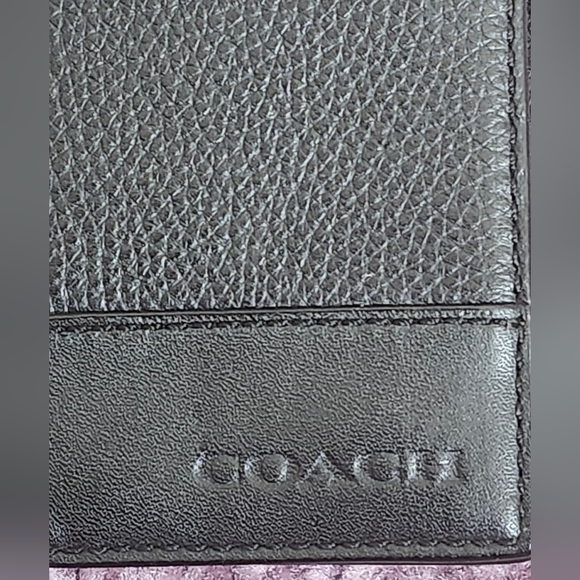 Coach Black Pebbled Leather Compact Bifold Wallet W ID Window - Picture 3 of 6